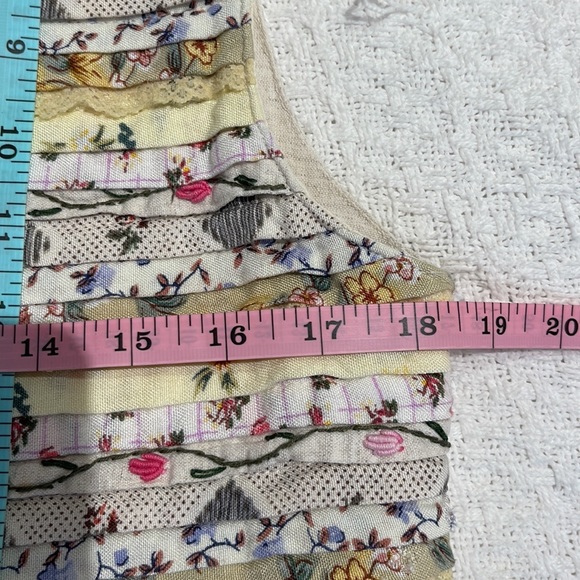 Vest - Picture 3 of 10